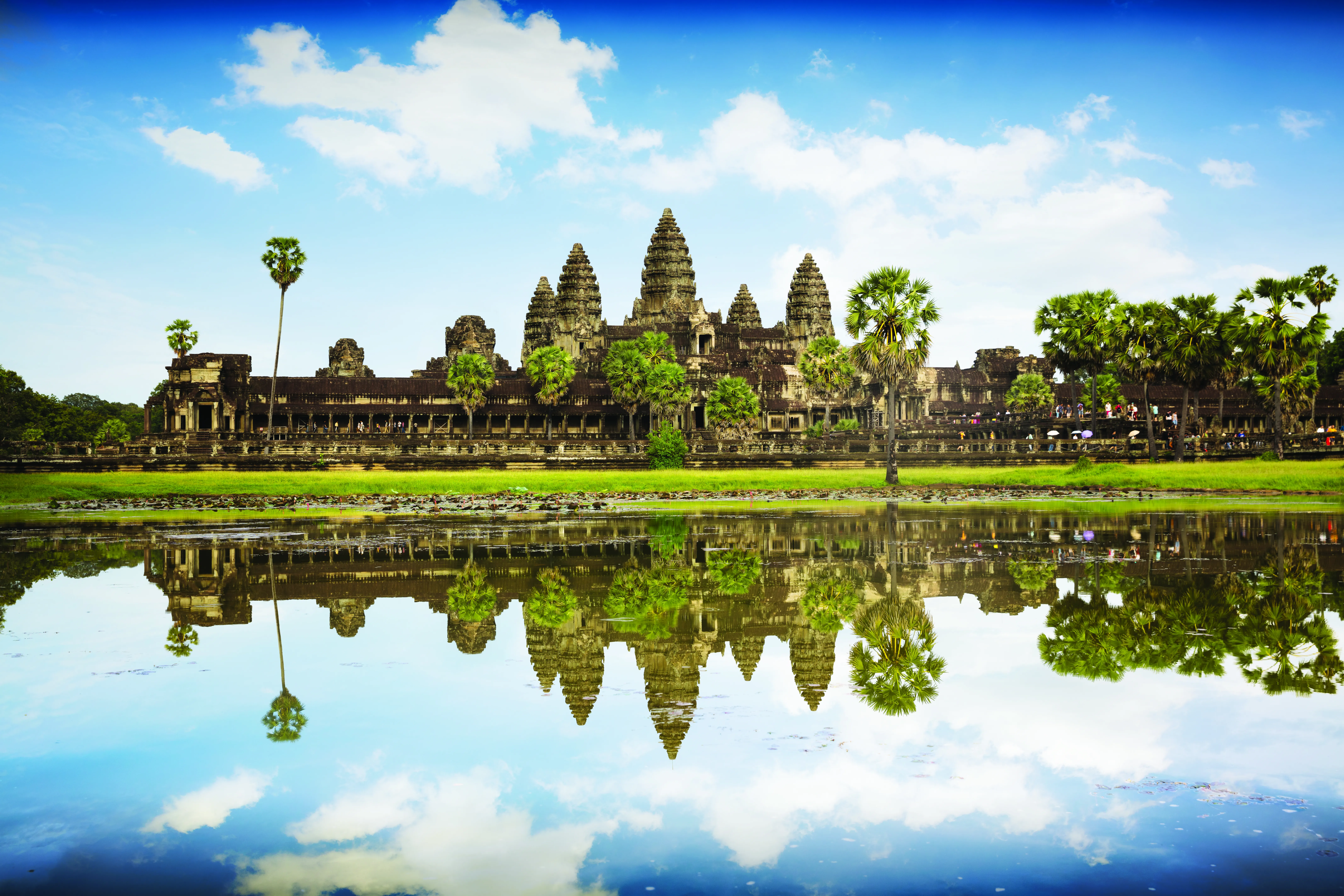 /storage/photos/2/Mekong tour/copy-of-angkor-wat-temple_1761563121_C0M9nocb.webp